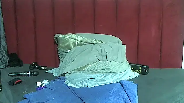 boldiva89 online show from April 4, 7:00 pm