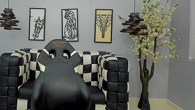 Bianca Millf online show from April 12, 3:55 am