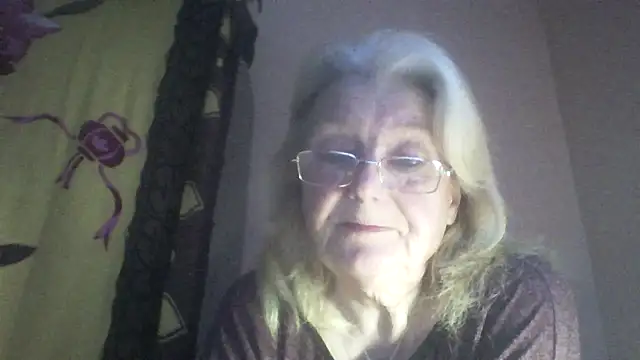 AmyLove353 online show from March 26, 4:51 am