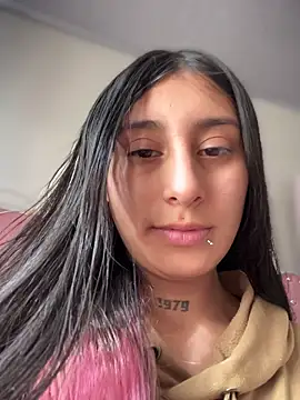 Violeet-Smith online show from March 20, 1:16 pm