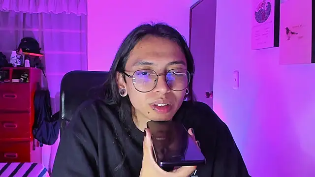 Snapshot of _Astrea_ chatting on March 2, 2:03 am Astrea online show from March 2, 2:03 am