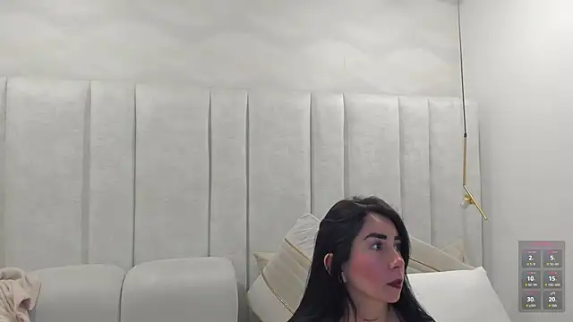 AnnieLove  online show from November 10, 2:05 pm