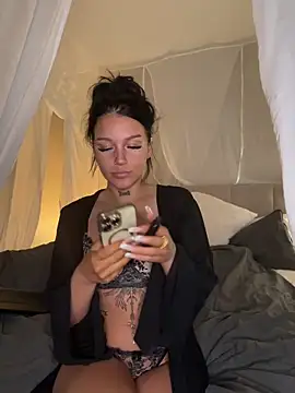 Snapshot of Gabbyys chatting on February 13, 9:11 pm Gabbyys online show from February 13, 9:11 pm