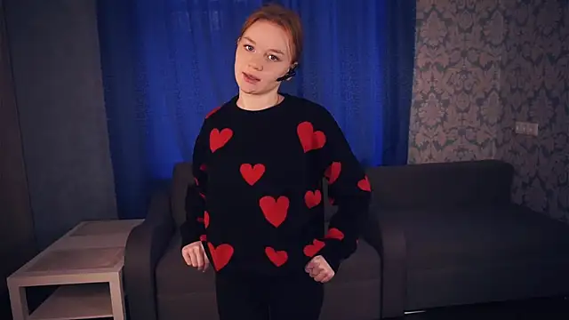 KarlynGow online show from November 20, 6:35 am