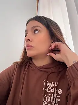 Talia Bonet online show from May 12, 12:57 pm