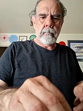 Snapshot of pena633 chatting on March 22, 3:59 pm pena633 online show from March 22, 3:59 pm