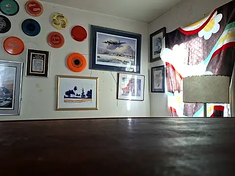 Snapshot of pena633 chatting on March 29, 1:33 pm pena633 online show from March 29, 1:33 pm