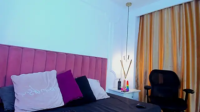 Celina Kyle1 online show from October 27, 9:08 pm