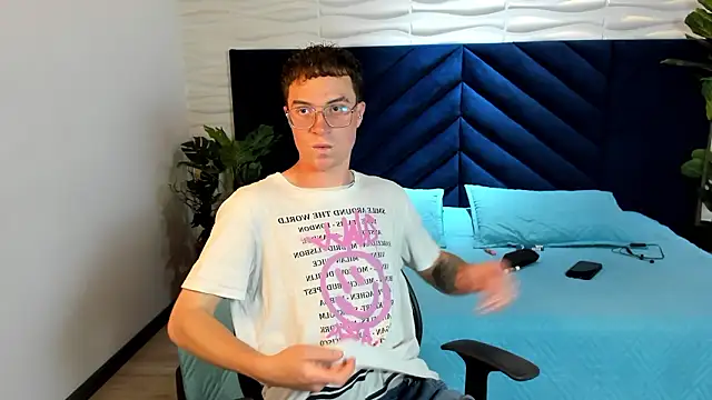 Lil James online show from March 7, 8:17 pm