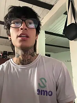 Snapshot of sflps chatting on February 11, 7:19 pm sflps online show from February 11, 7:19 pm