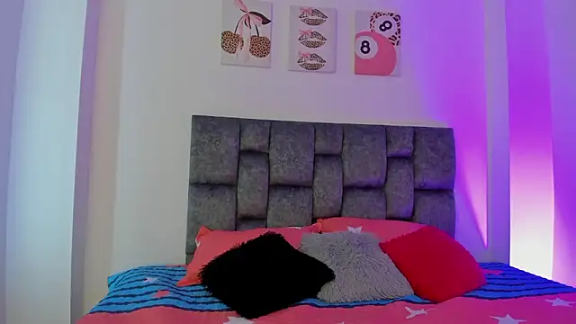 kittymonroe1 online show from February 12, 6:03 pm