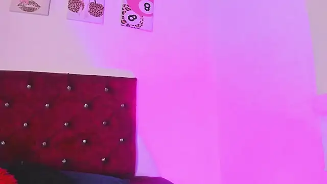 kittymonroe1 online show from July 16, 5:52 pm