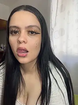 Selena Roa online show from April 2, 4:37 pm