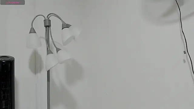 mirandaduboiss online show from April 4, 12:57 pm