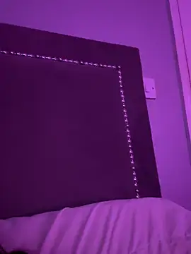 Gia Atkinson online show from October 26, 1:00 am