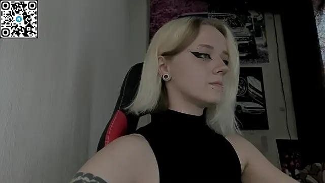 Holy Mistress S online show from July 10, 8:18 am
