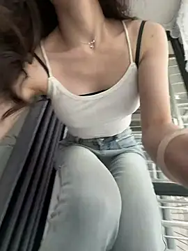 Snapshot of meimei_x chatting on April 24, 5:32 am meimei x online show from April 24, 5:32 am