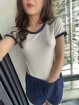 Snapshot of meimei_x chatting on April 28, 6:51 am meimei x online show from April 28, 6:51 am