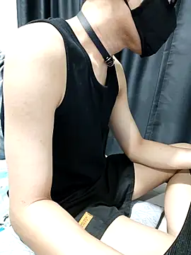 Snapshot of Slaveboii2 chatting on October 31, 5:52 am Slaveboii2 online show from October 31, 5:52 am