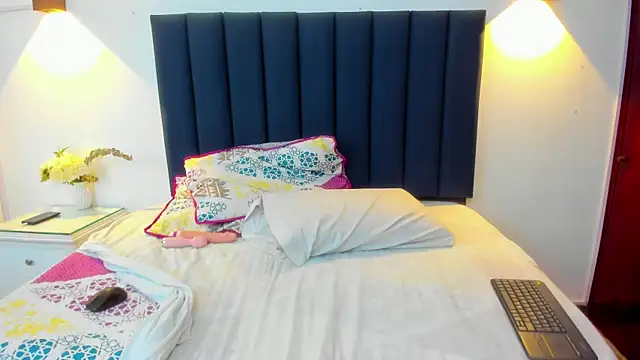 Angyrios online show from February 7, 8:45 pm