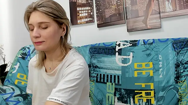 Tenderly Sophie online show from March 1, 1:29 am