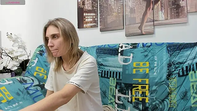 Tenderly Sophie online show from April 28, 3:55 am