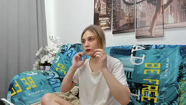 Tenderly Sophie online show from May 27, 1:02 am