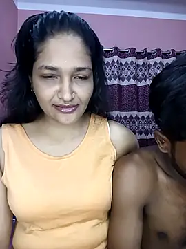 Snapshot of CoupleShow_432 chatting on April 23, 3:58 pm CoupleShow 432 online show from April 23, 3:58 pm