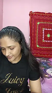 Snapshot of CoupleShow_432 chatting on May 1, 3:05 pm CoupleShow 432 online show from May 1, 3:05 pm