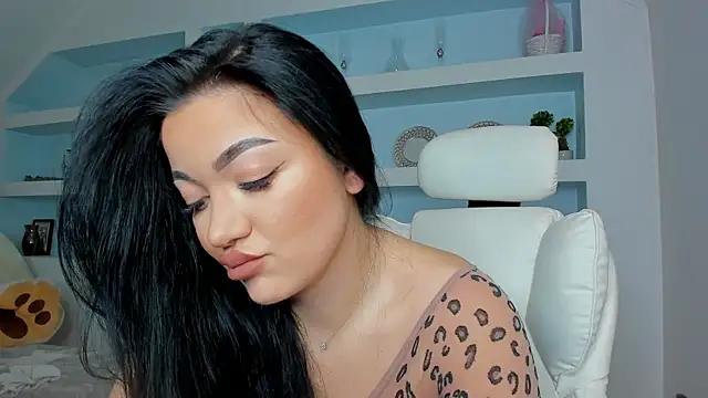 juliexxx online show from January 18, 5:39 pm