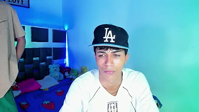 boyswantingplay online show from February 7, 12:03 am