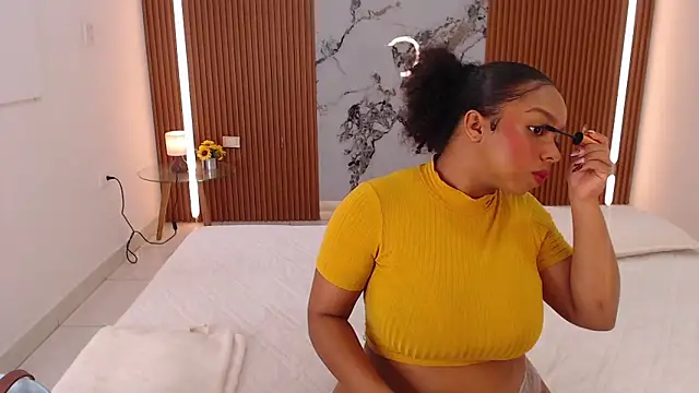 rosselyn  online show from April 9, 1:05 pm