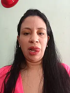 LeilaTaylor online show from December 22, 1:41 pm