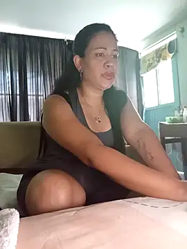 LeilaTaylor online show from February 22, 6:39 pm