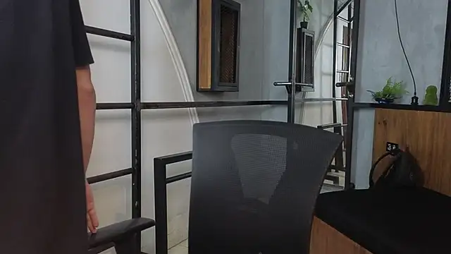 Maxcole 07 online show from January 10, 7:26 pm