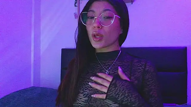 Snapshot of LissyM chatting on December 22, 5:10 pm LissyM online show from December 22, 5:10 pm