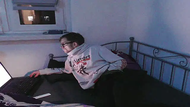 Snapshot of StephPra94 chatting on February 23, 11:35 pm StephPra94 online show from February 23, 11:35 pm