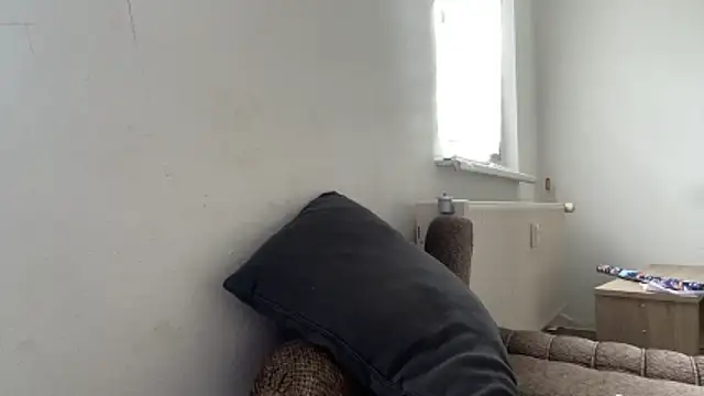Snapshot of StephPra94 chatting on May 9, 9:58 am StephPra94 online show from May 9, 9:58 am