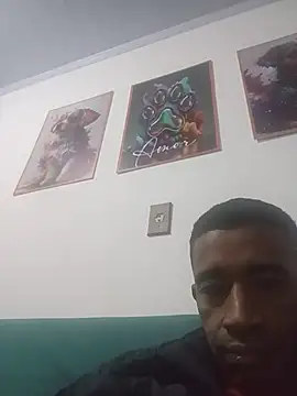 Snapshot of juniordotado87 chatting on July 9, 12:37 am juniordotado87 online show from July 9, 12:37 am
