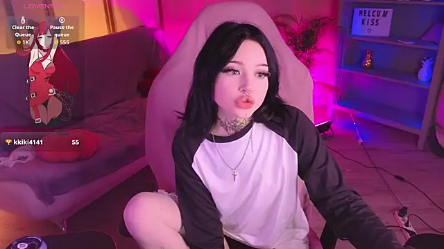 Emma Kirks online show from May 26, 12:34 pm