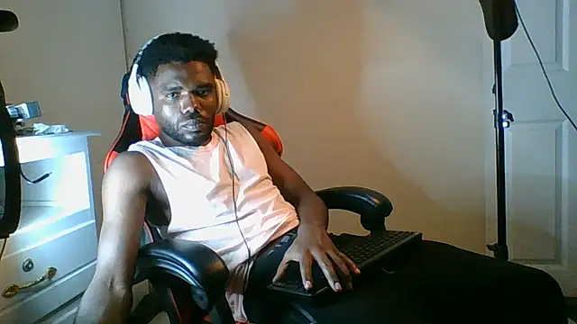 Suamyst 25 online show from May 28, 4:43 am