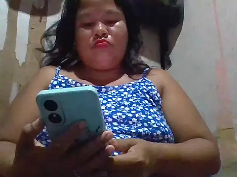 Snapshot of xxmysweetpinayy69 chatting on May 17, 10:50 pm xxmysweetpinayy69 online show from May 17, 10:50 pm