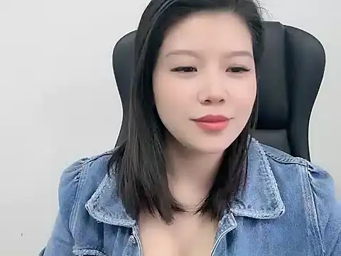 Snapshot of helen31 chatting on November 27, 7:21 am helen31 online show from November 27, 7:21 am