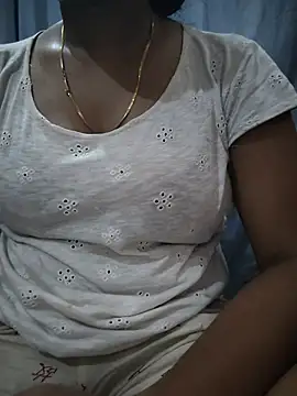 Ezabelljohn online show from June 29, 7:47 am