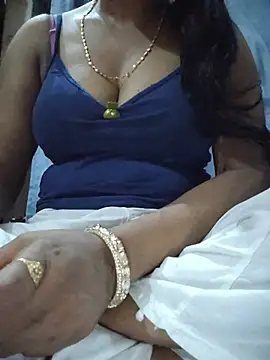 Ezabelljohn online show from July 3, 9:21 pm