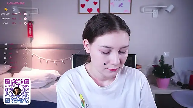 MegganKinson online show from March 7, 5:26 am