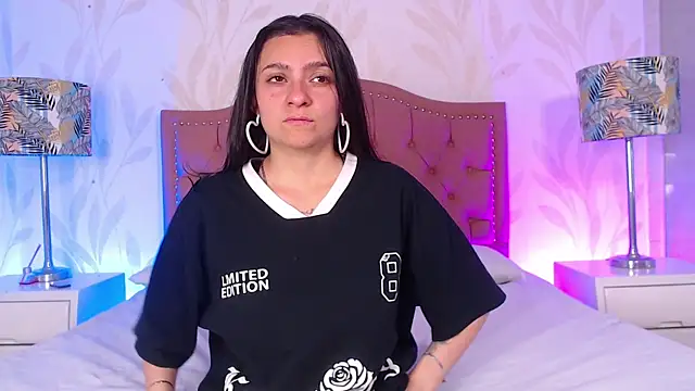 Emmy Palacios online show from December 17, 12:11 pm