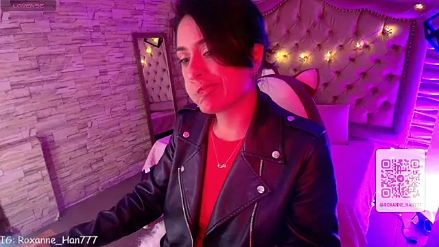 Roxanne Han online show from February 1, 2:54 am