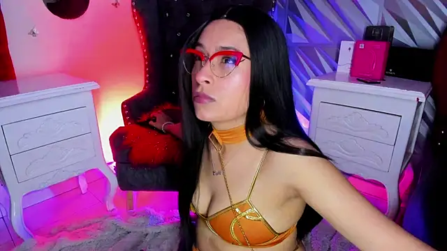 Roxanne Han online show from July 8, 12:42 pm