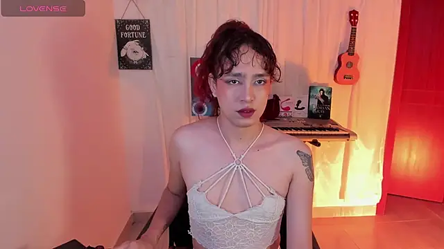 AdelineEsposito online show from July 8, 4:17 am